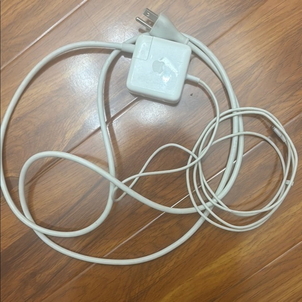 ❤️3 for $15!❤️ Apple White Power Adapter Cable